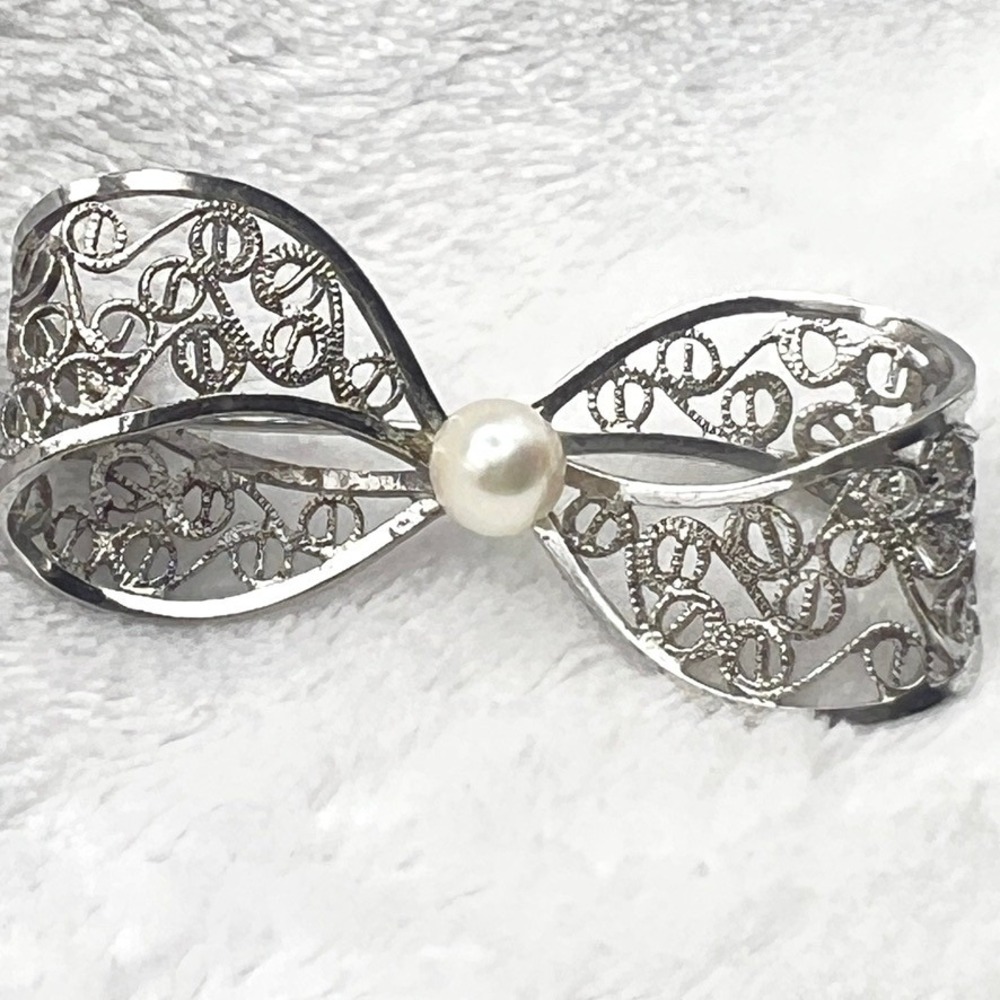 Vintage A&Z Sterling Brooch Bow Swirls Filigree Faux Pearl 1.75In 5.4g